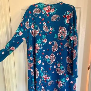 LuLaRoe NWT Sarah Sweater Paisley Size Large